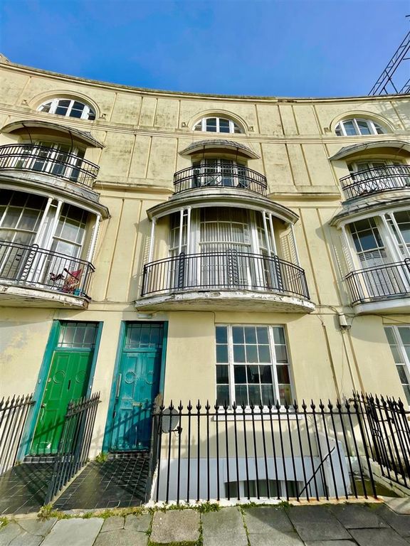 2 bed flat for sale in Pelham Crescent, Hastings TN34 Zoopla