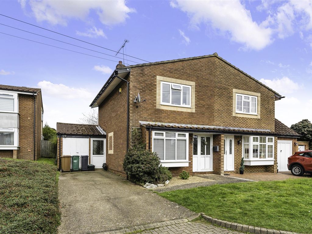 2 bed semidetached house for sale in Duncan Road, Tadworth KT20 Zoopla