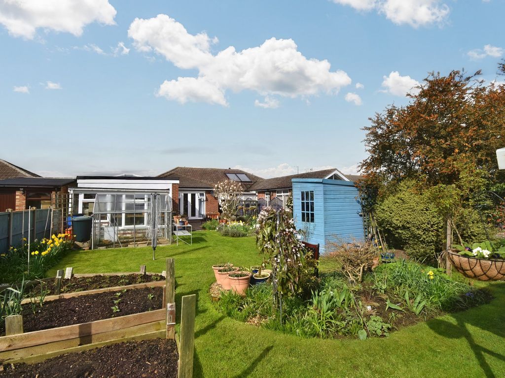 3 bed semidetached bungalow for sale in Grange Lane, Manby, Louth LN11