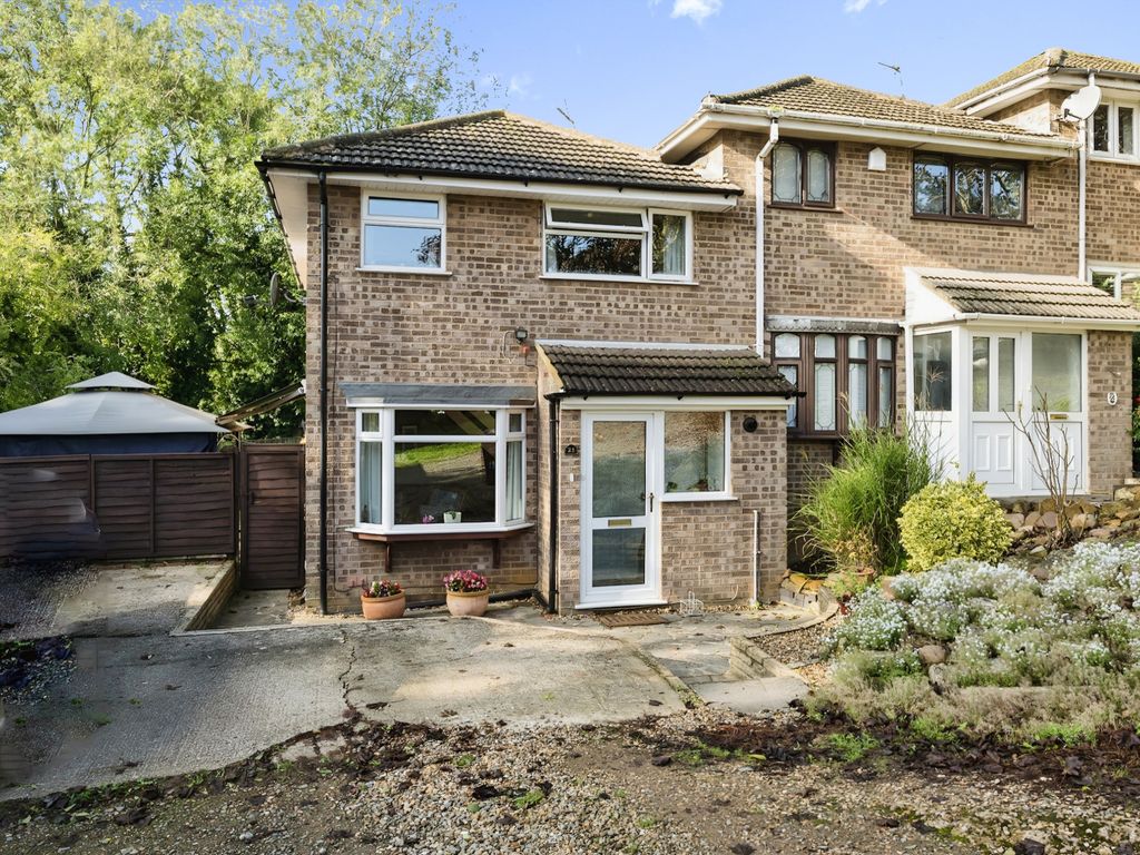 3 bed end terrace house for sale in Harmans Way, Weedon, Northampton