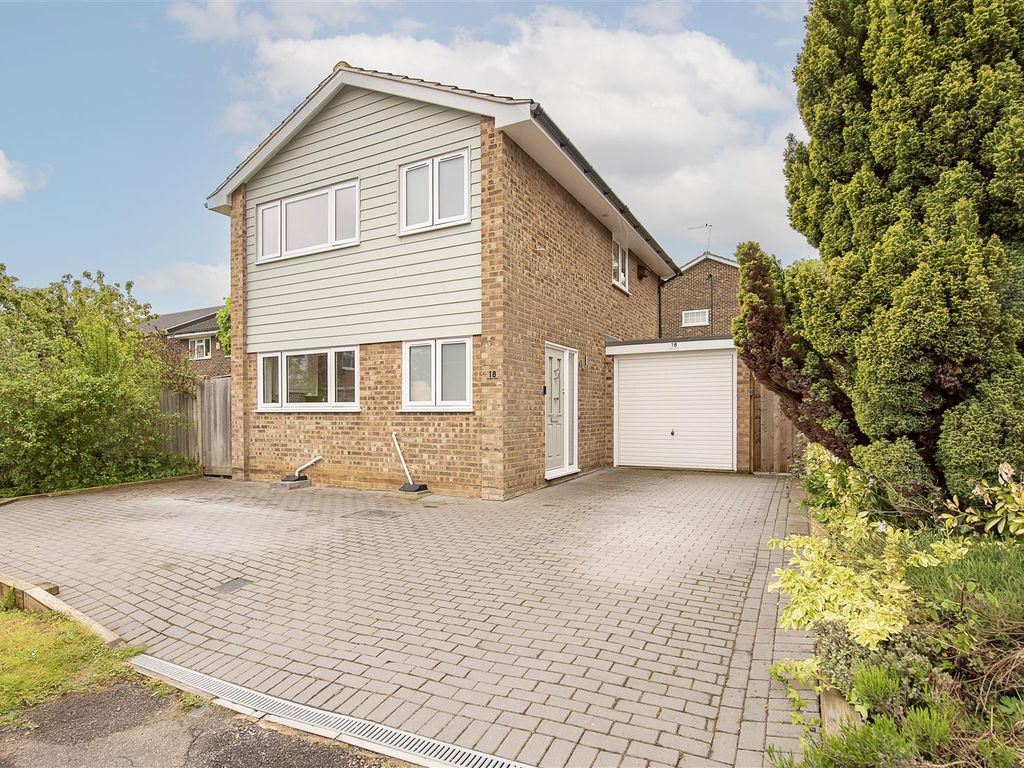 3 bed detached house for sale in Newton Close, Harpenden AL5 Zoopla