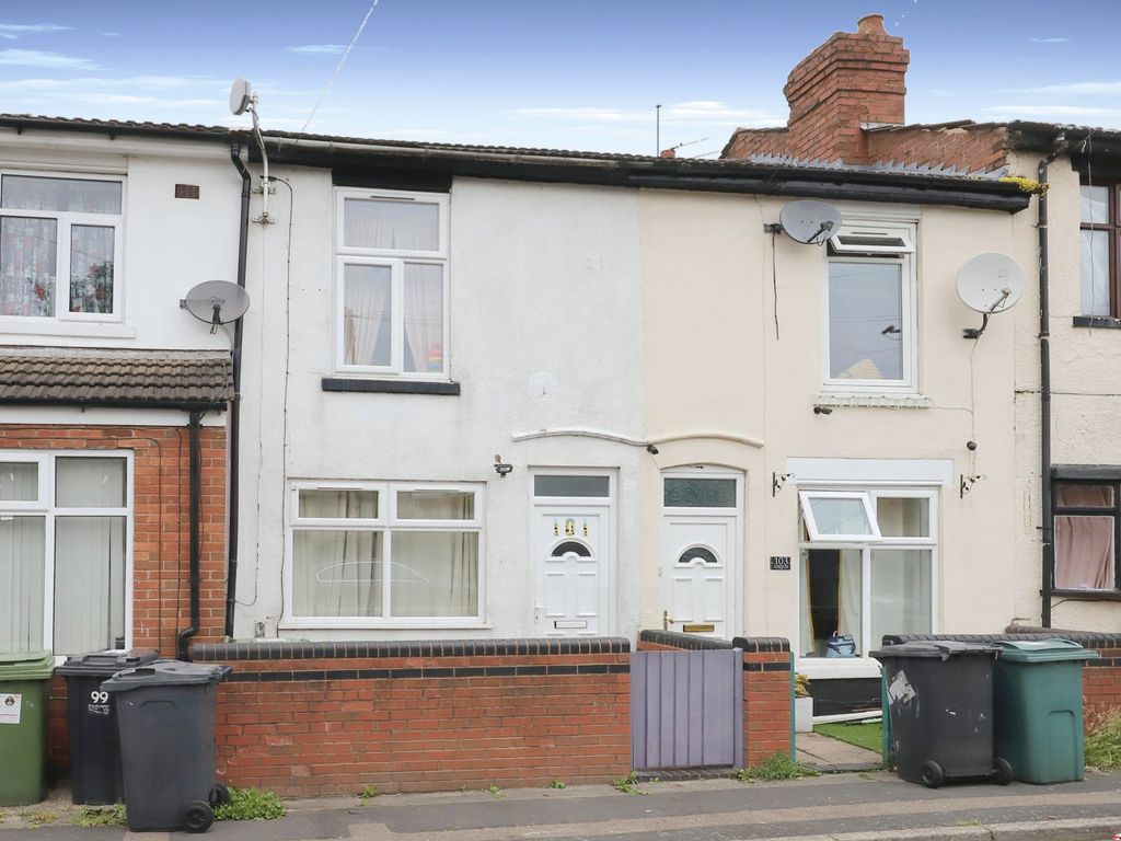 2 bed terraced house for sale in Carter Road, Wolverhampton WV6 Zoopla