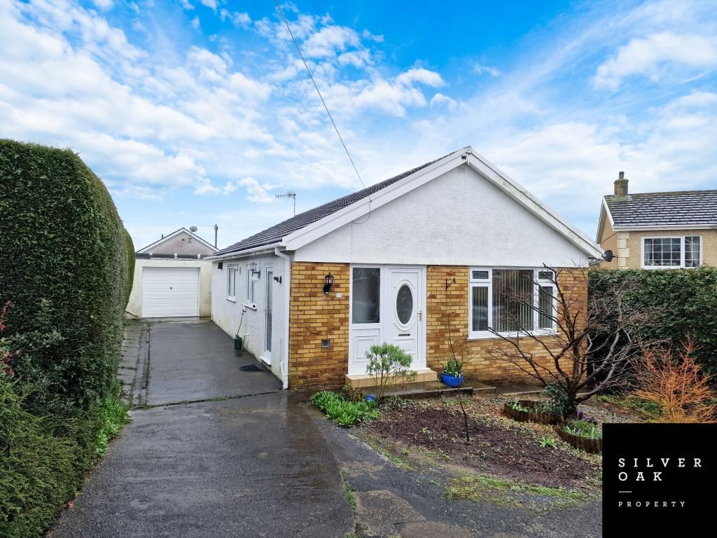 3 bed bungalow to rent in Hilltop, Felinfoel, Llanelli SA14 Zoopla