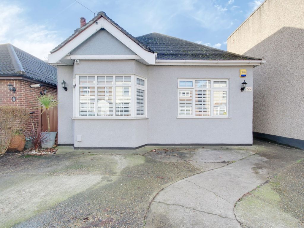 2 bed detached bungalow for sale in Melville Road, Rainham RM13 Zoopla