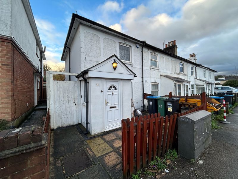 2 bed property to rent in Godstone Road, Whyteleafe CR3, £1,350 pcm