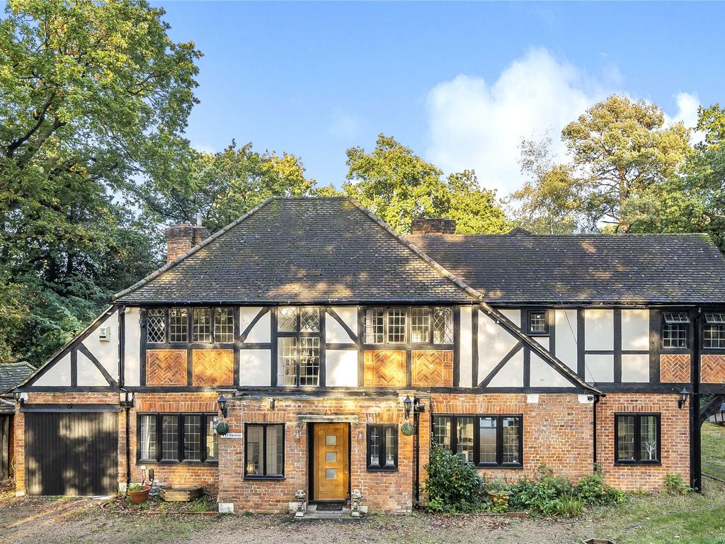 5 bed detached house for sale in Shirley Church Road, Croydon CR0, £