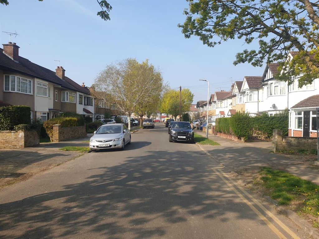 Land for sale in Flamborough Road, Ruislip Manor, Ruislip HA4, £100,000 Zoopla