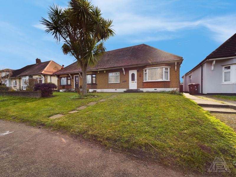 2 bed bungalow for sale in Purfleet Road, Aveley, Essex RM15, £400,000
