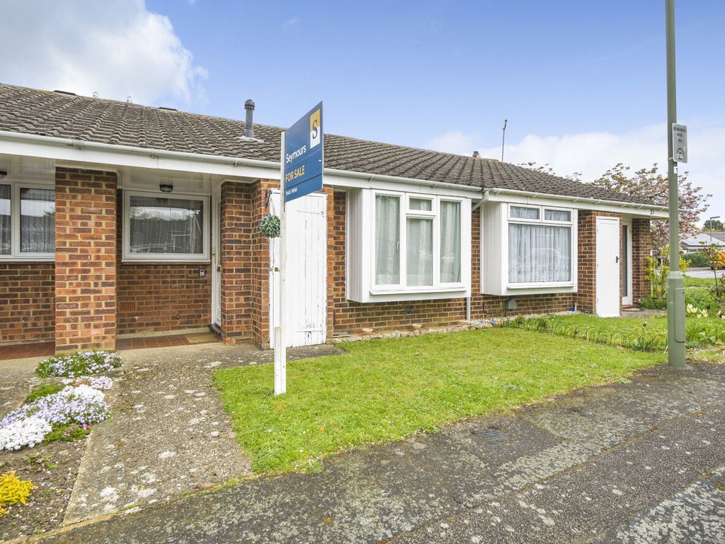 2 bed bungalow for sale in Knaphill, Woking, Surrey GU21, £350,000 Zoopla
