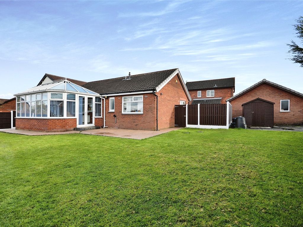 2 bed bungalow for sale in Bowmont Close, Cheadle Hulme, Cheadle SK8