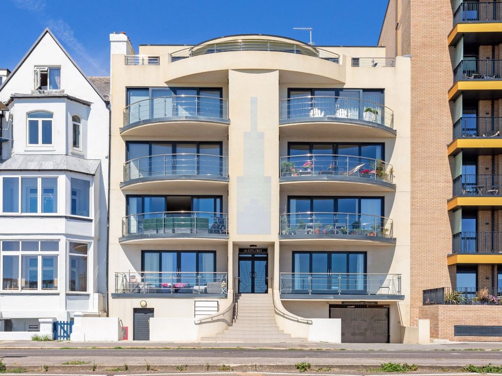 3 bed flat for sale in Kingsway, Hove BN3 Zoopla