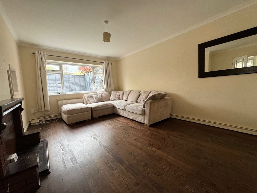 2 bed to rent in Carshalton Grove, Carshalton Grove, Sutton