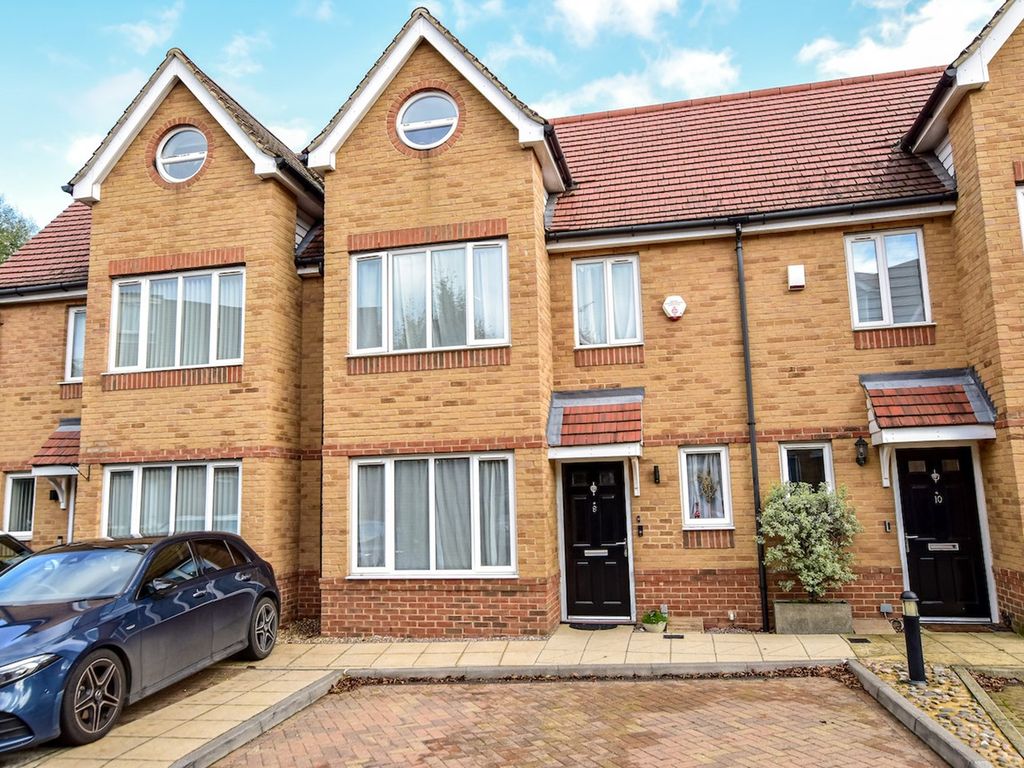 3 bed terraced house for sale in Linden Close, Iver SL0 Zoopla