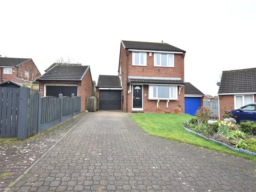 3 bed detached house for sale in Colton Garth, Leeds, West Yorkshire