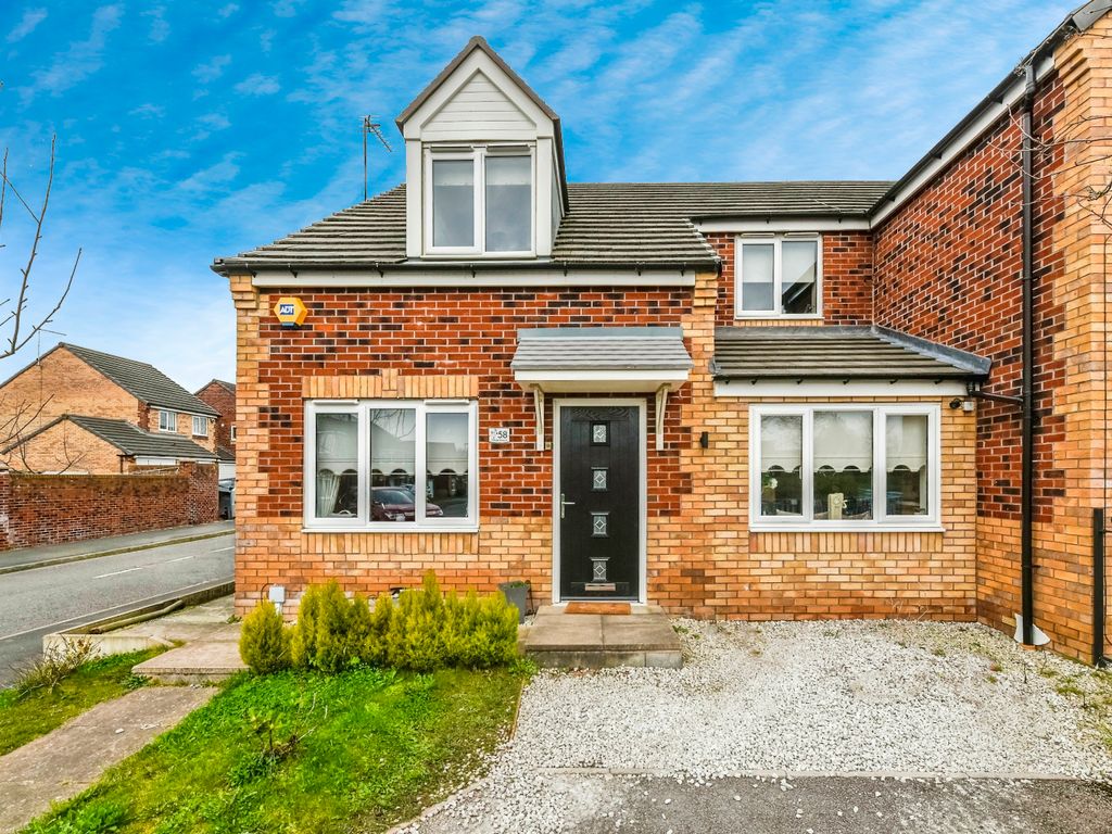 New home, 3 bed semidetached house for sale in Hillside Avenue