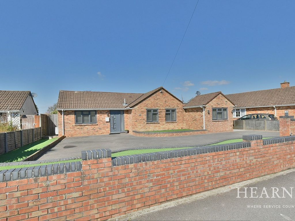 4 bed detached bungalow for sale in Larks Rise, Ferndown BH22, £550,000