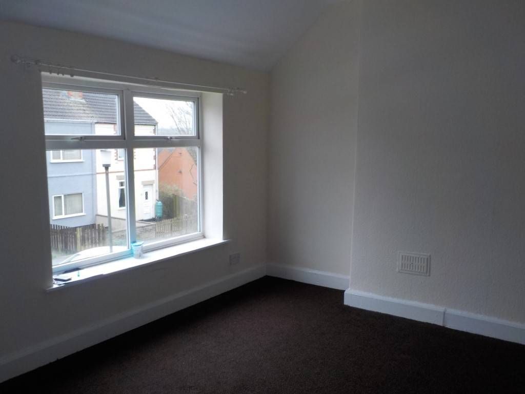 2 bed terraced house to rent in Sherwood Street, Bolsover, Chesterfield