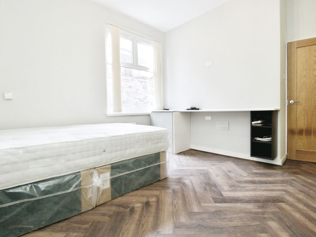 Studio for sale in Taff Embankment, Grangetown, Cardiff CF11, £110,000