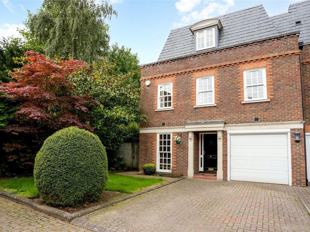 Chartfield Place, Weybridge KT13  