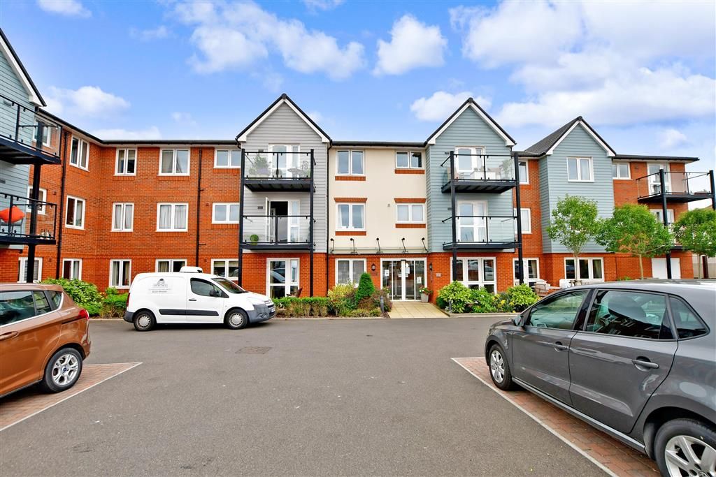 Rowe Avenue, Peacehaven, East Sussex BN10  