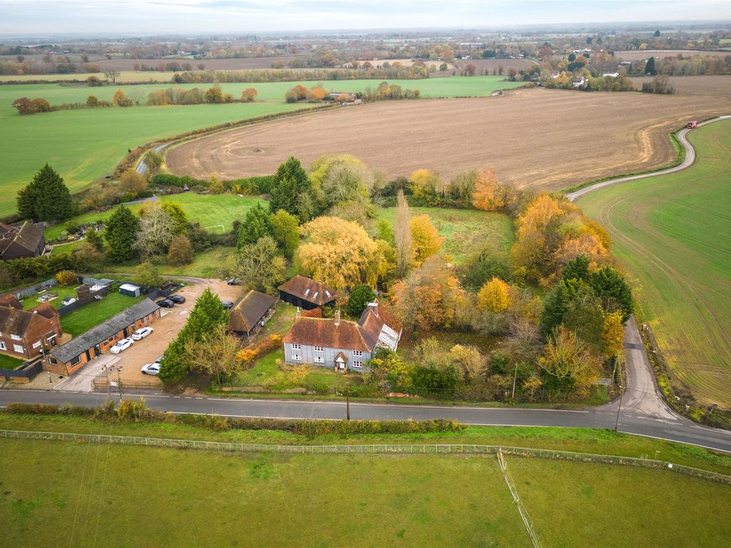 5 bed detached house for sale in Magdalen Laver, Ongar, Essex CM5, £