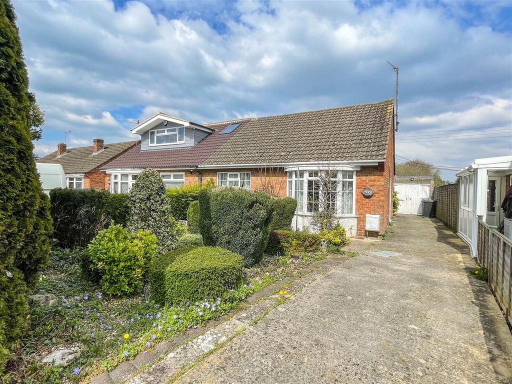 2 bed semidetached bungalow for sale in Longleaze, Royal Wootton