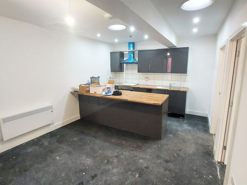 1 bed flat to rent in Commercial Street, Risca, Newport NP11 Zoopla