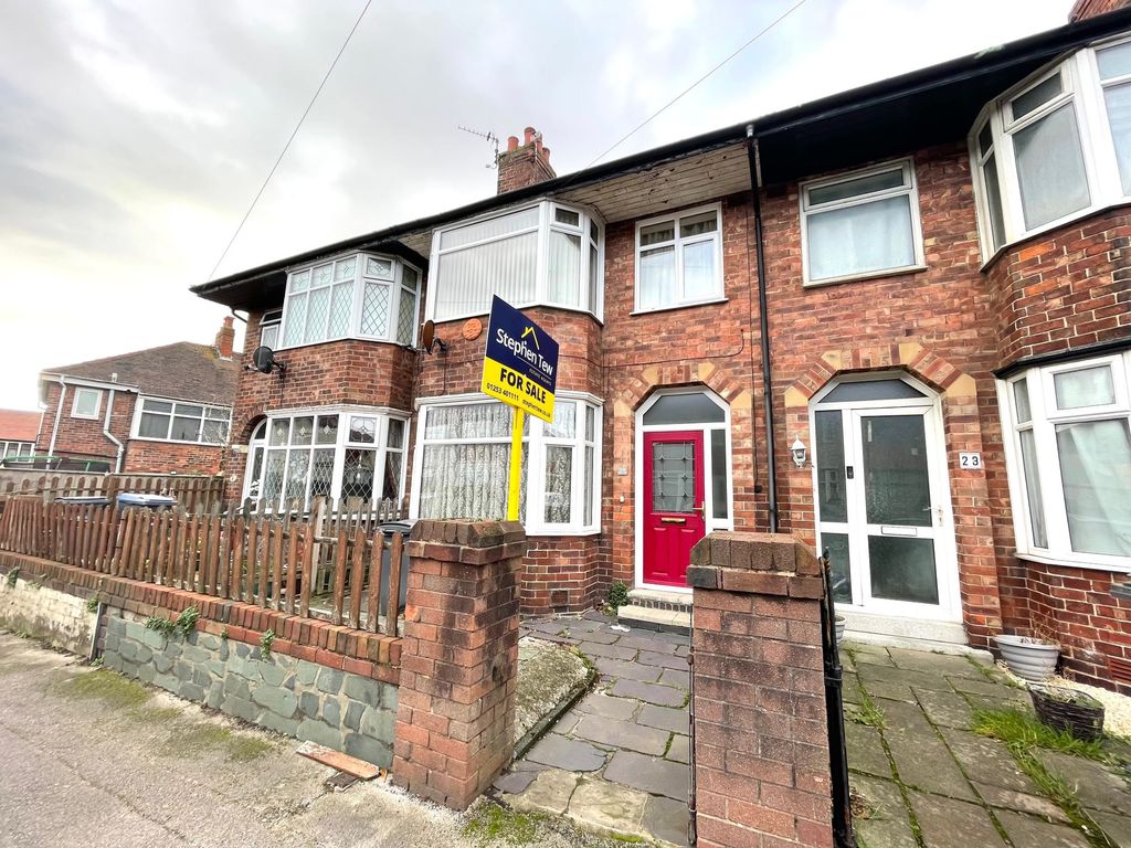 3 bed terraced house for sale in Sedbergh Avenue, Blackpool FY4 Zoopla