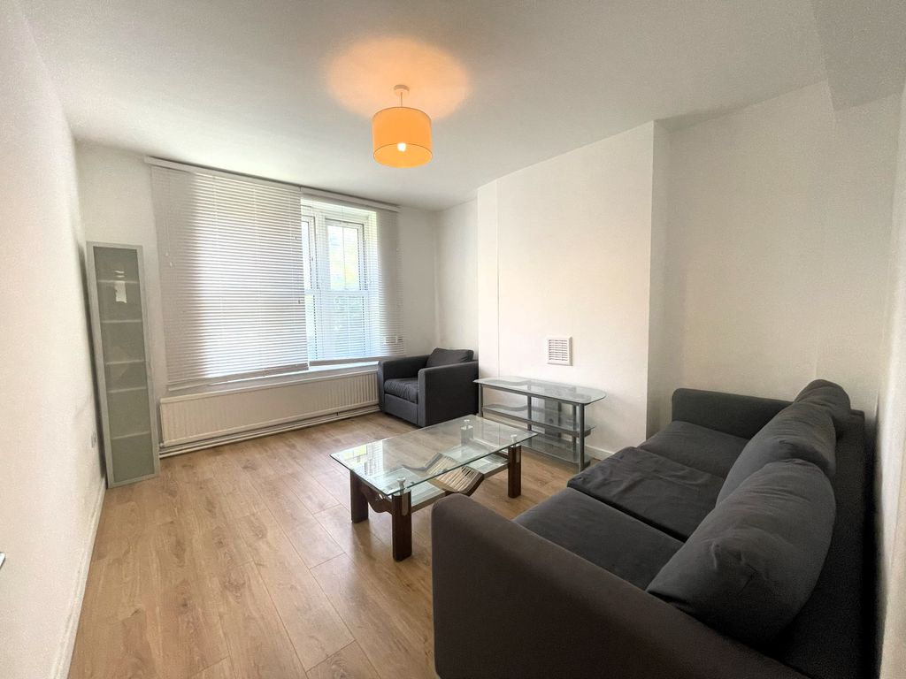 3 bed flat to rent in Camden Park Road, London NW1, £2,925 pcm Zoopla