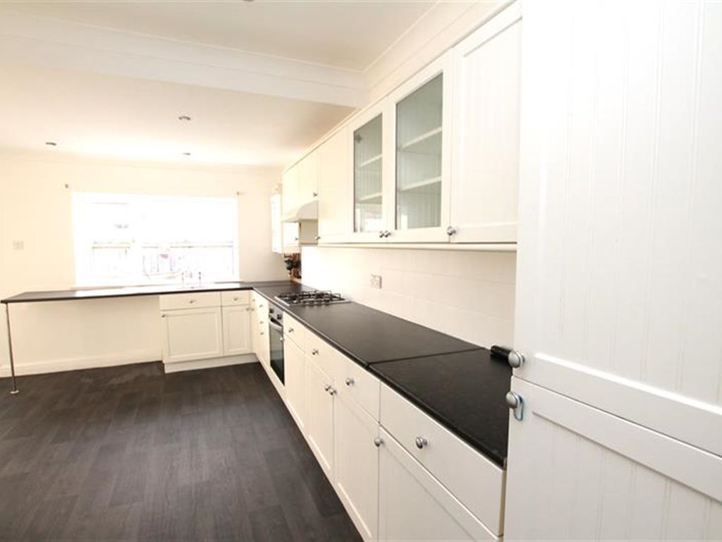 3 bed terraced house to rent in Perth Street West, Hull HU5, £675 pcm