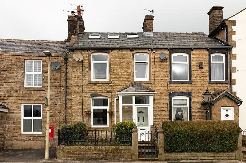 5 bed property for sale in Halifax Road, Briercliffe, Burnley