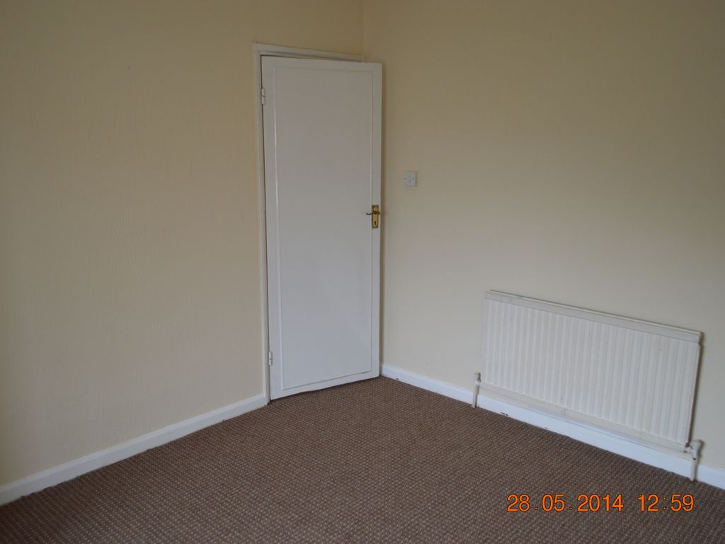 2 bed flat to rent in Connaught Road, Ilford, Essex IG1 Zoopla