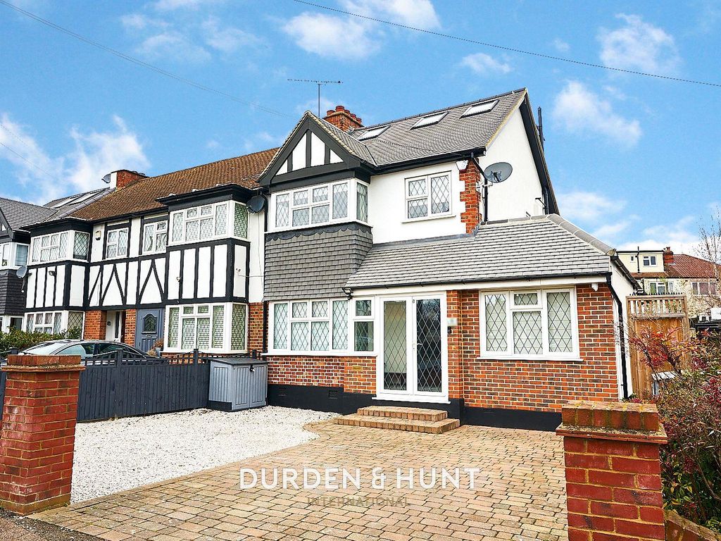 4 bed semidetached house for sale in River Road, Buckhurst Hill IG9