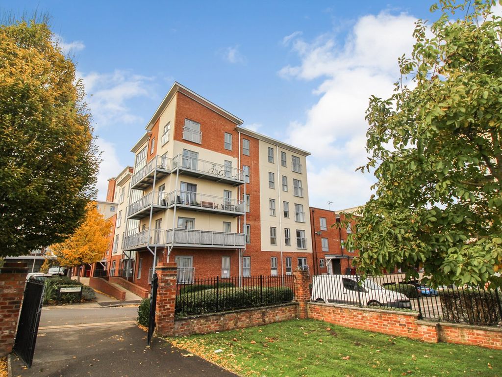 2 bed flat for sale in Battle Square, Reading RG30 Zoopla
