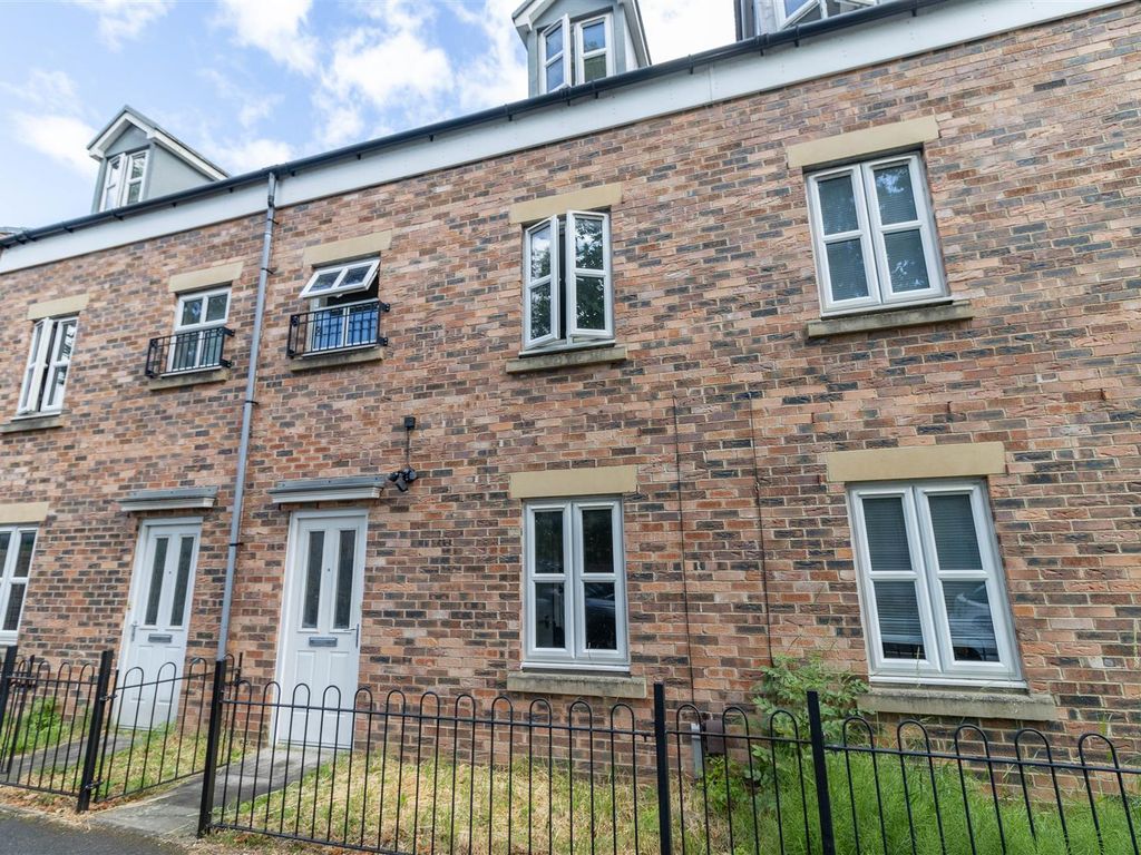 3 bed terraced house for sale in Cemetery Road, Gateshead NE8, £145,000 Zoopla