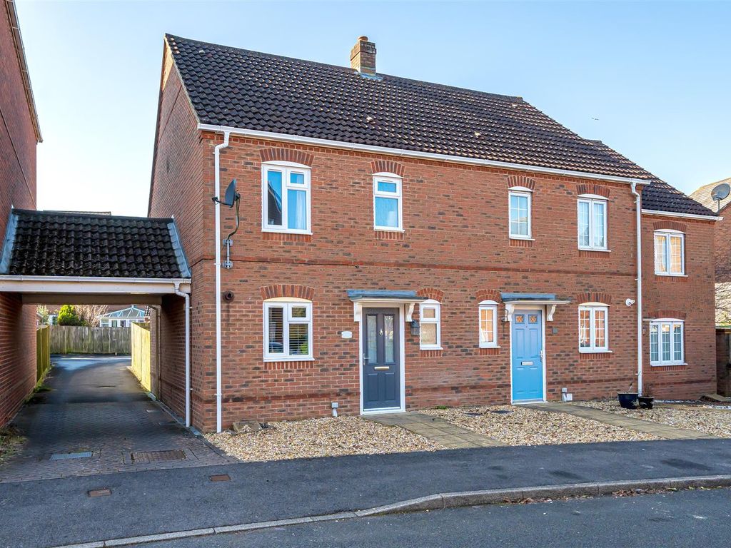 3 bed semidetached house for sale in Whitgift Close, Beggarwood