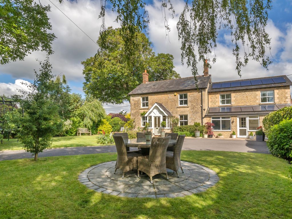 4 bed detached house for sale in Anchor Road, Calne SN11, £675,000 Zoopla