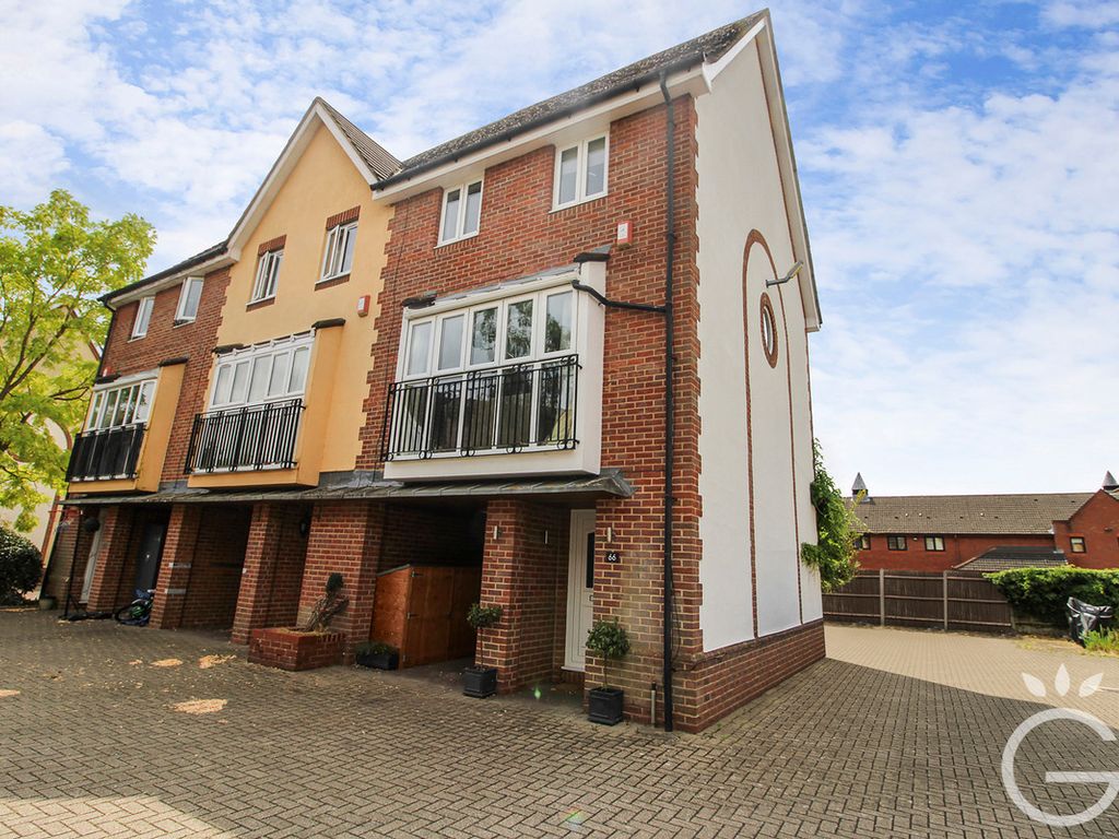 3 bed end terrace house for sale in Hartigan Place, Woodley RG5 Zoopla
