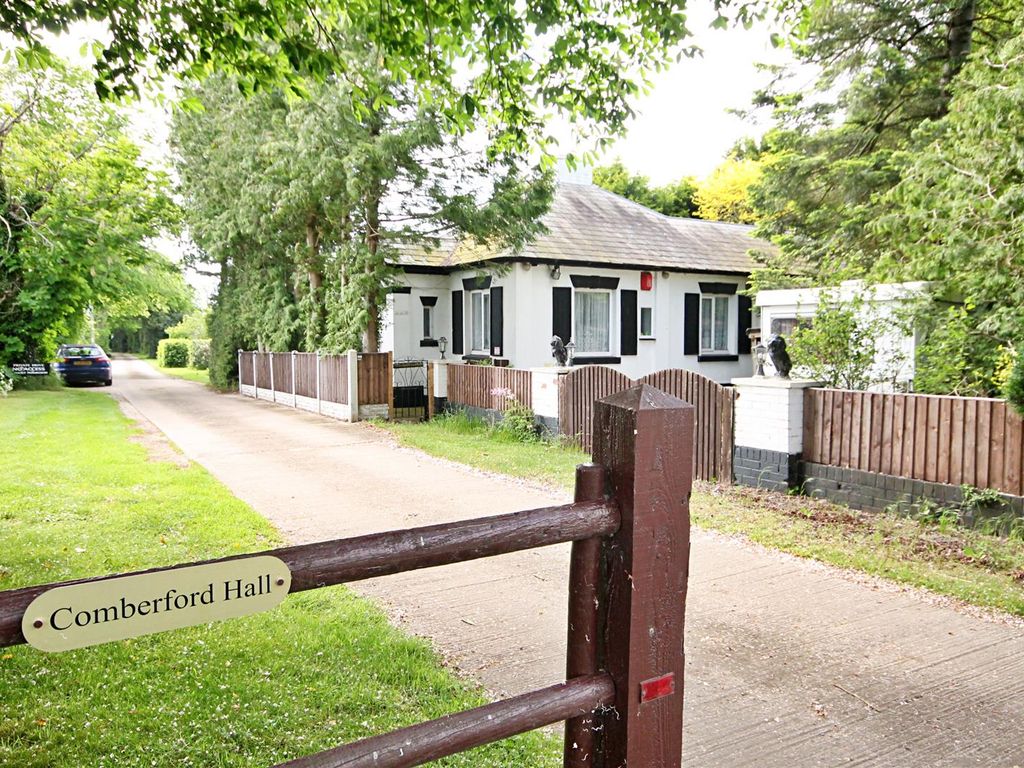 3 bed detached bungalow for sale in The Lodge, Elford Road, Tamworth