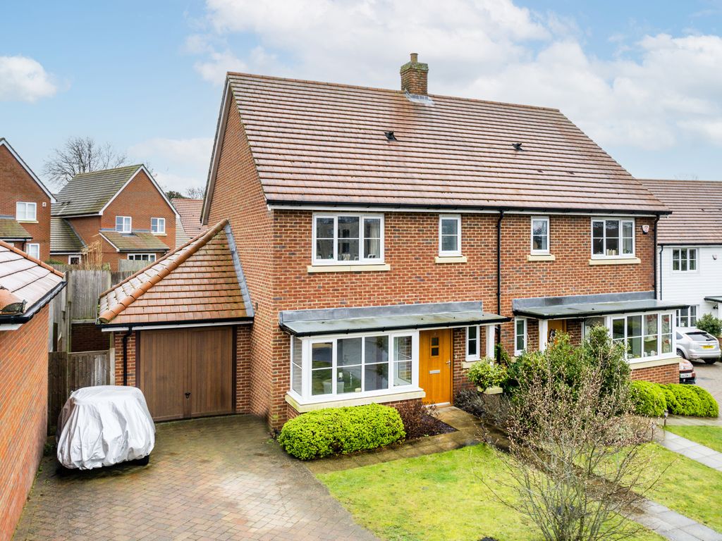3 bed semidetached house for sale in The Coppice, Haywards Heath RH16