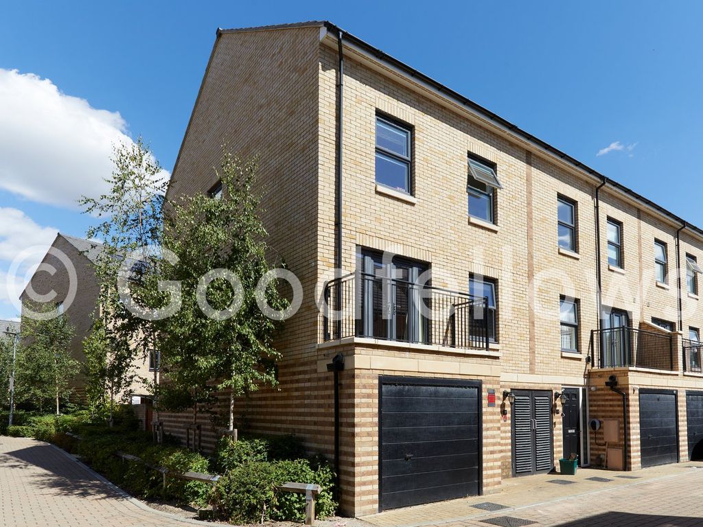 4 bed end terrace house to rent in Parchment Close, Mitcham CR4 Zoopla