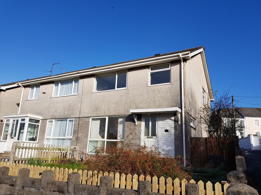 3 bed property to rent in Windsor Road, Penarth CF64 Zoopla