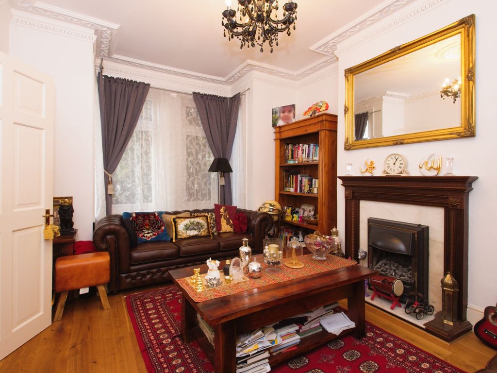 Waverley Crescent, Plumstead Common, Plumstead, London SE18  