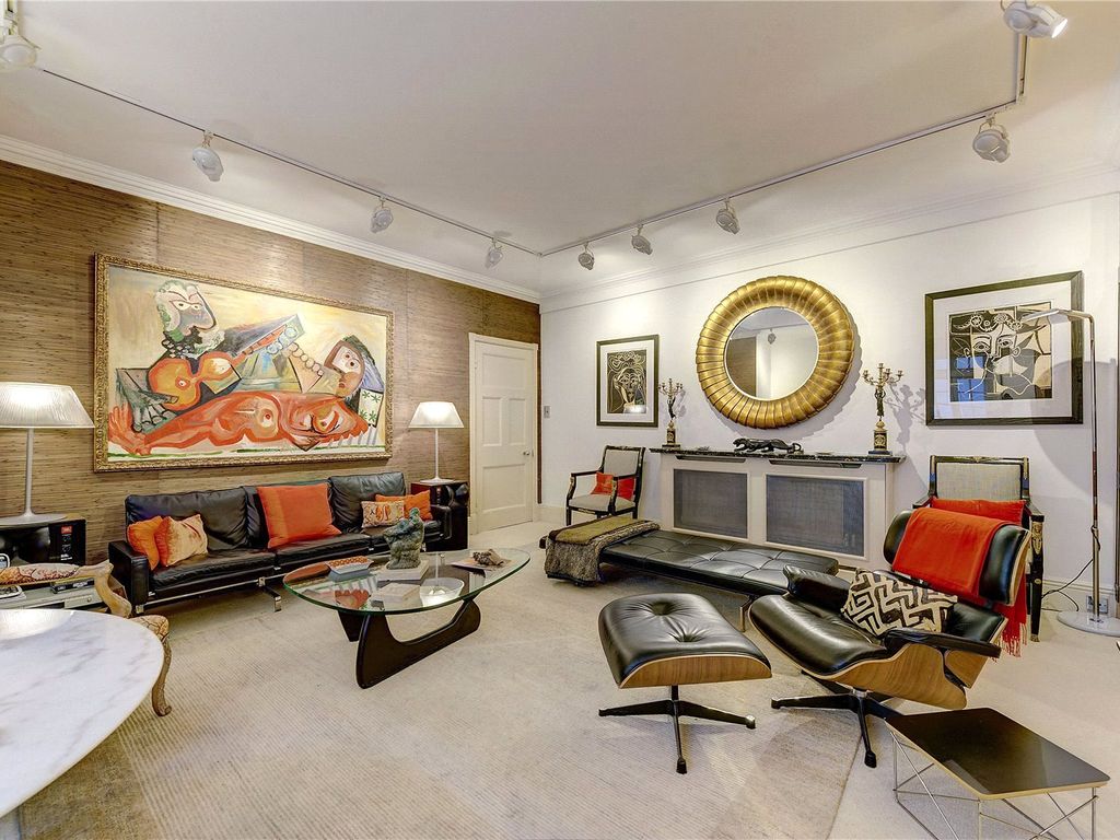 1 bed flat for sale in St. James's Street, St. James's, London SW1A, £
