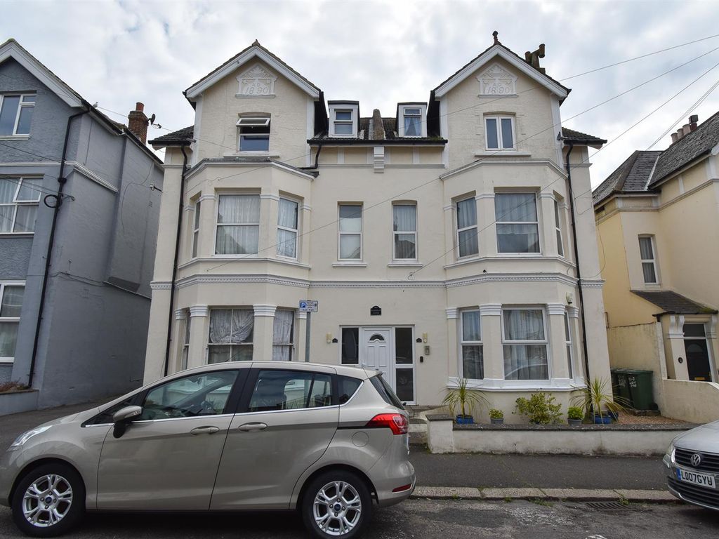 1 bed flat for sale in Wilton Road, BexhillOnSea TN40, £135,000 Zoopla