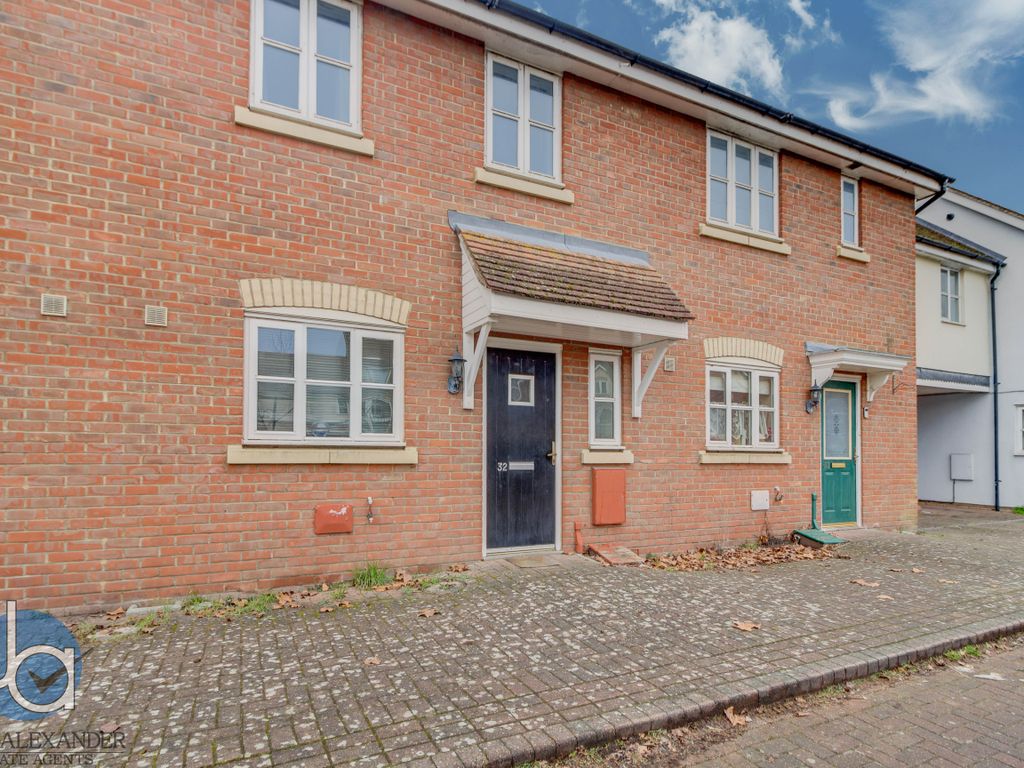 3 bed terraced house to rent in Hutchinson Close, Tiptree, Colchester