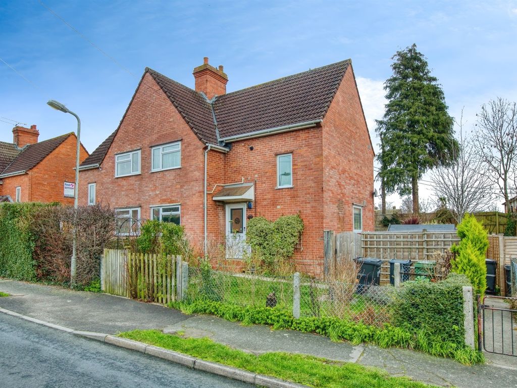 3 bed semidetached house for sale in Rosebery Avenue, Yeovil BA21, £