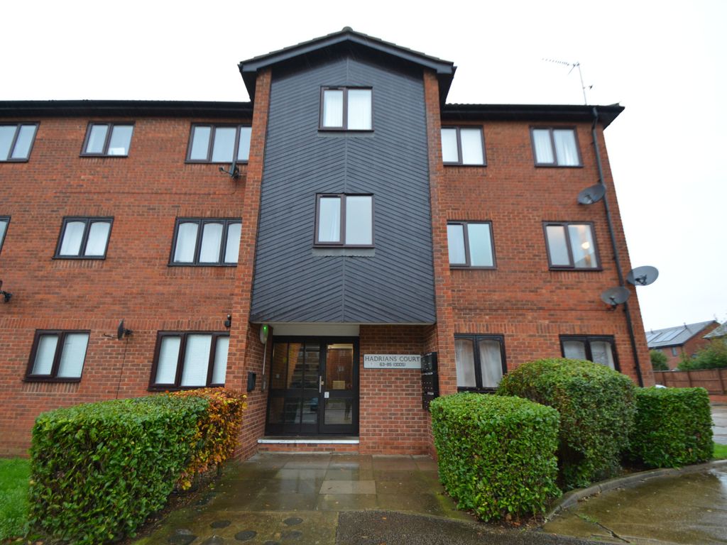 2 bed flat to rent in Hadrians Court, Peterborough PE2 Zoopla