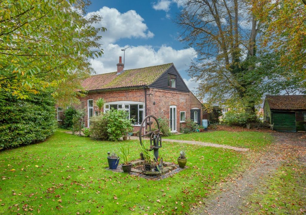 4 bed detached house for sale in School Road, Drayton, Norwich NR8 Zoopla