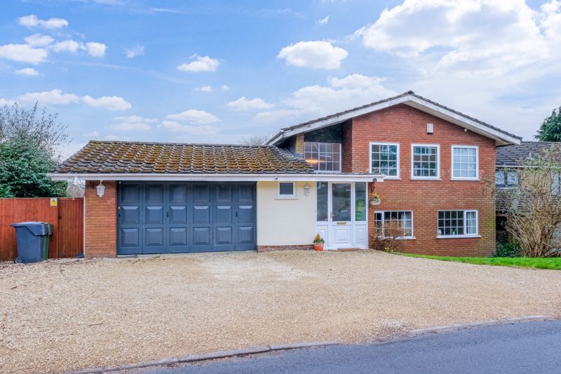 5 bed detached house for sale in Lickey Square, Lickey, Birmingham B45